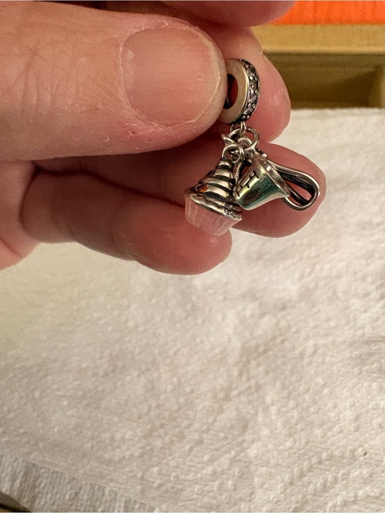 Jewelry - S925 cupcake/measuringcup/beater dangle